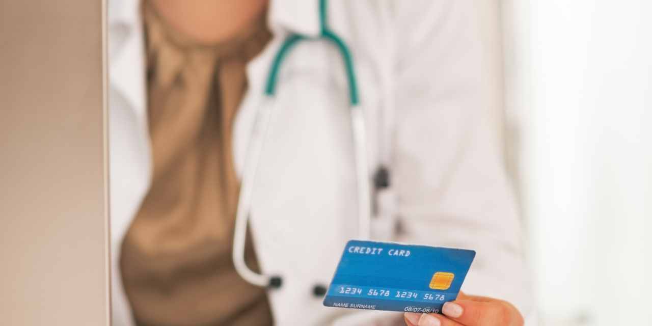 4 vantagens do cartão de crédito para estudante de medicina